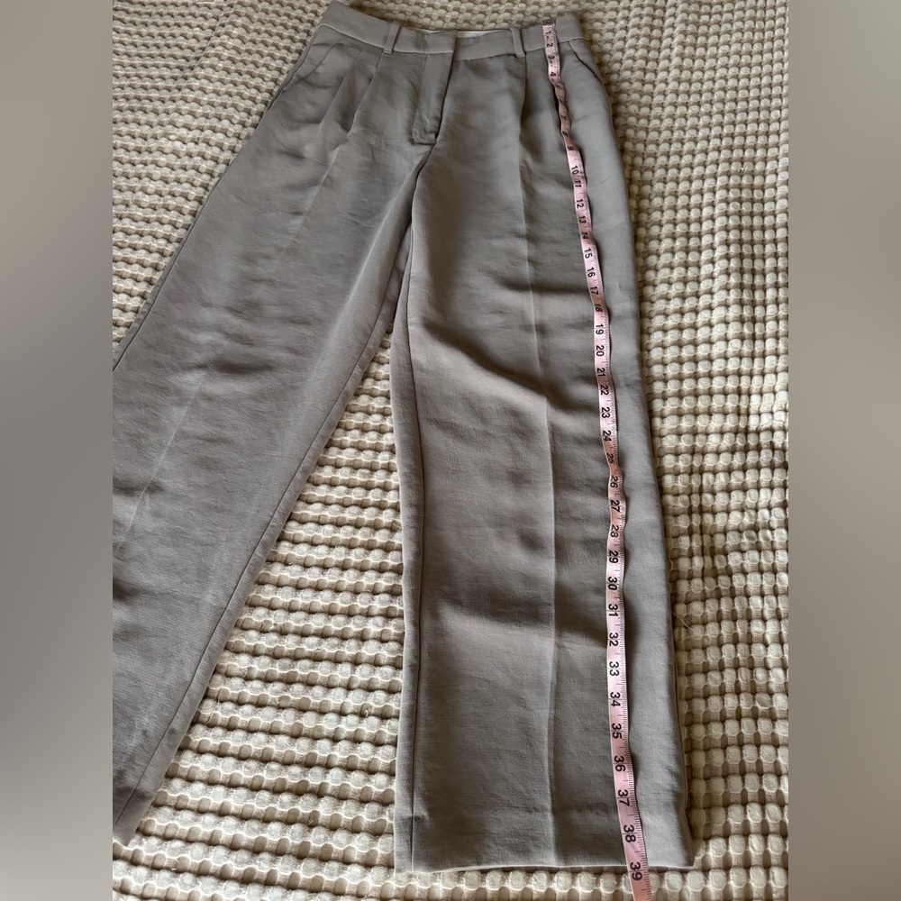 Aritzia The Effortless Pant - Turner Taupe - Picture 8 of 11